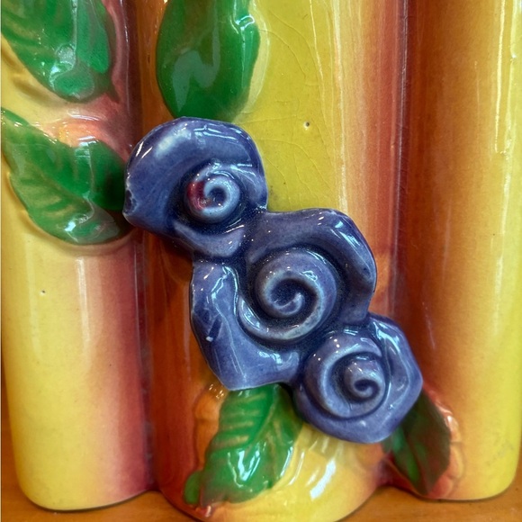 Vintage Ceramic Wall Pocket with Roses - Picture 5 of 9